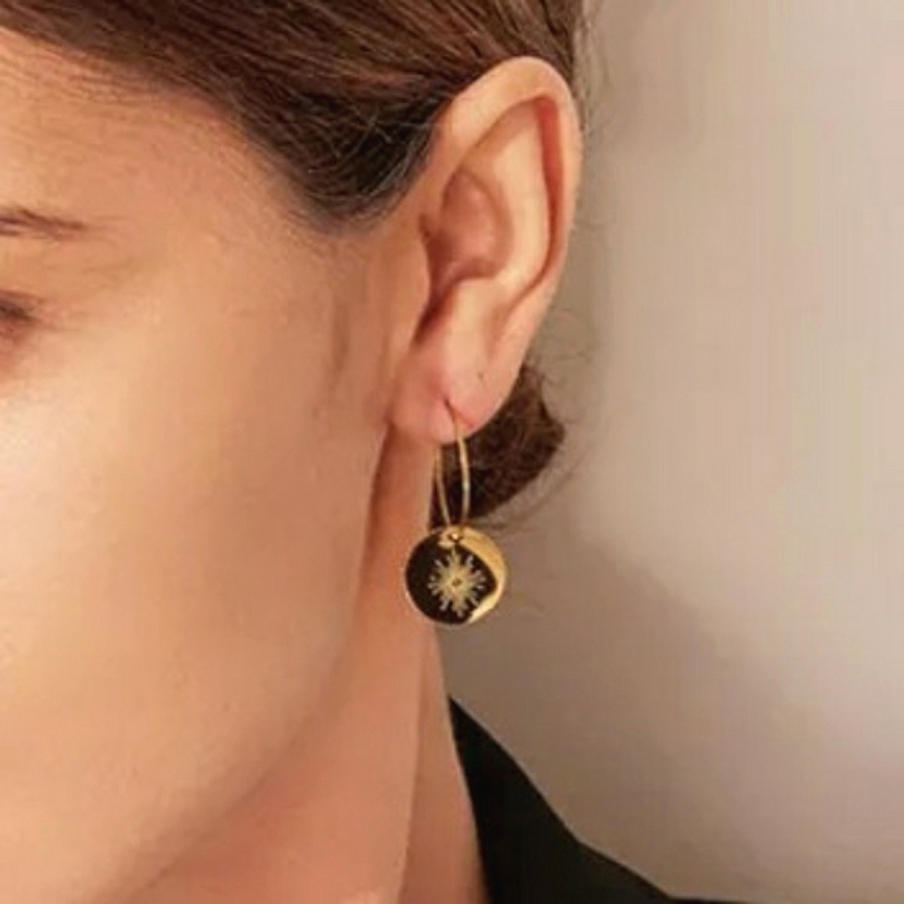 Gold plated casual starburst hoop earrings; nwot